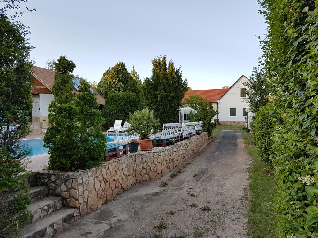Mandel Camping Paloznak Exterior photo